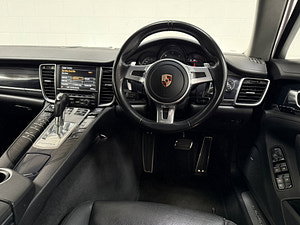 Porsche Panamera thumbnail