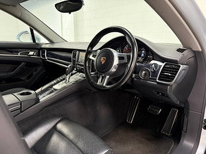 Porsche Panamera thumbnail