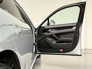 Porsche Panamera thumbnail