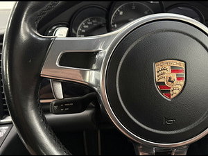 Porsche Panamera thumbnail