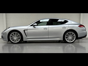 Porsche Panamera thumbnail