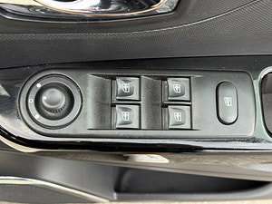 Renault Captur thumbnail
