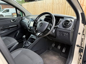 Renault Captur thumbnail