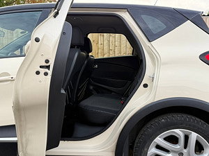 Renault Captur thumbnail