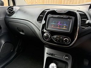 Renault Captur thumbnail