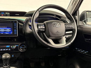 Toyota HI-LUX thumbnail