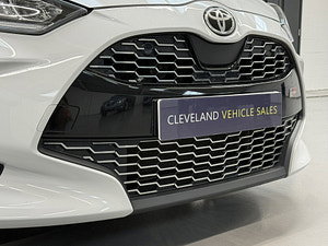 Toyota Yaris thumbnail