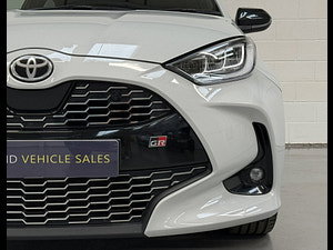 Toyota Yaris thumbnail
