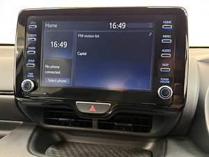 Toyota Yaris thumbnail