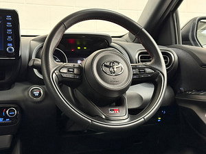 Toyota Yaris thumbnail