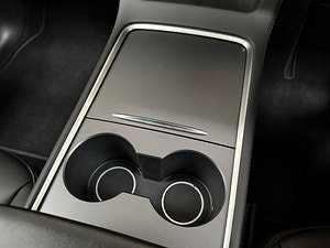 Tesla Model Y thumbnail