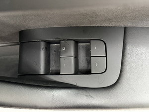 Tesla Model Y thumbnail