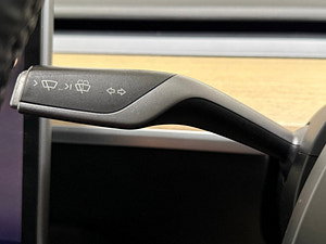 Tesla Model Y thumbnail