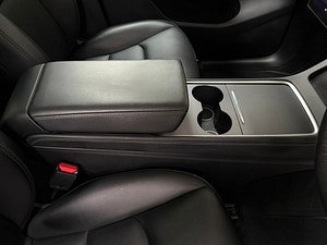 Tesla Model Y thumbnail