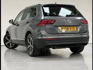 Volkswagen Tiguan thumbnail