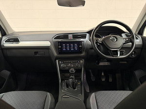 Volkswagen Tiguan thumbnail