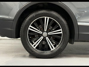 Volkswagen Tiguan thumbnail