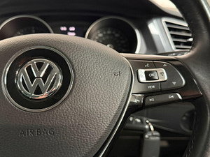 Volkswagen Tiguan thumbnail