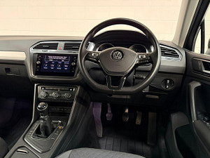 Volkswagen Tiguan thumbnail