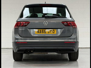 Volkswagen Tiguan thumbnail
