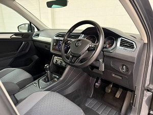 Volkswagen Tiguan thumbnail