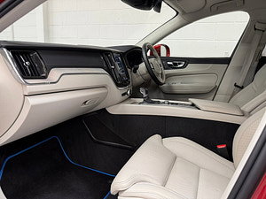 Volvo XC60 thumbnail