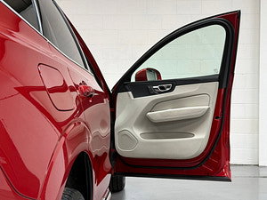 Volvo XC60 thumbnail