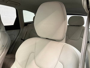 Volvo XC60 thumbnail