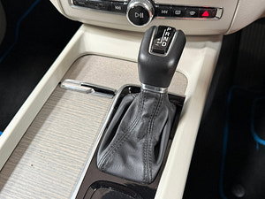 Volvo XC60 thumbnail