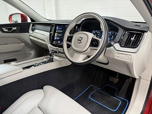 Volvo XC60 thumbnail