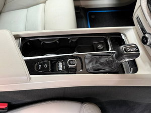 Volvo XC60 thumbnail