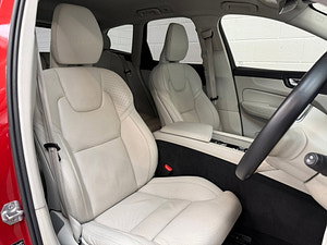 Volvo XC60 thumbnail