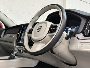 Volvo XC60 thumbnail
