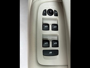 Volvo XC60 thumbnail