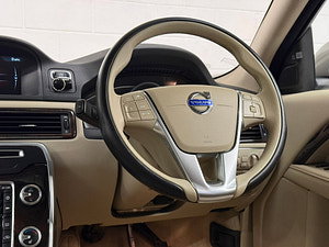 Volvo XC70 thumbnail