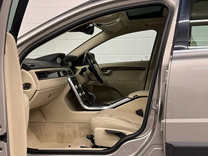 Volvo XC70 thumbnail