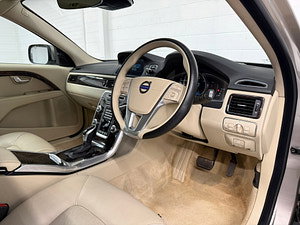 Volvo XC70 thumbnail