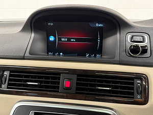 Volvo XC70 thumbnail