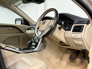 Volvo XC70 thumbnail