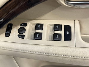 Volvo XC70 thumbnail