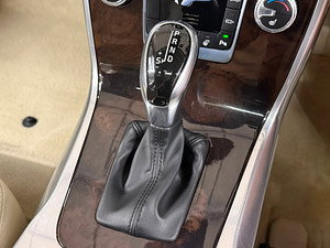 Volvo XC70 thumbnail