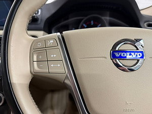 Volvo XC70 thumbnail