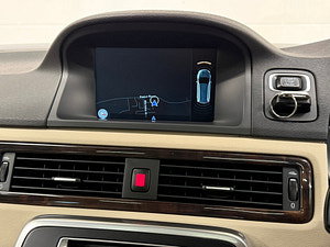 Volvo XC70 thumbnail