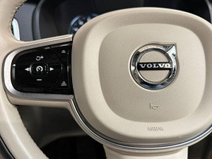 Volvo XC90 thumbnail