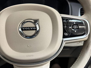 Volvo XC90 thumbnail