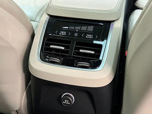 Volvo XC90 thumbnail