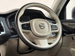 Volvo XC90 thumbnail