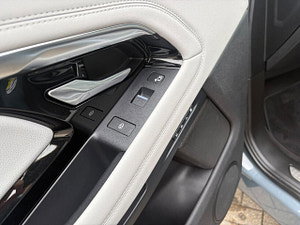 Land Rover Range Rover Evoque thumbnail