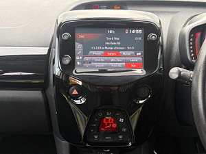 Peugeot 108 thumbnail
