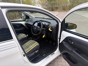 Peugeot 108 thumbnail